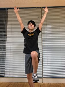 舞う直前の船戸コーチ